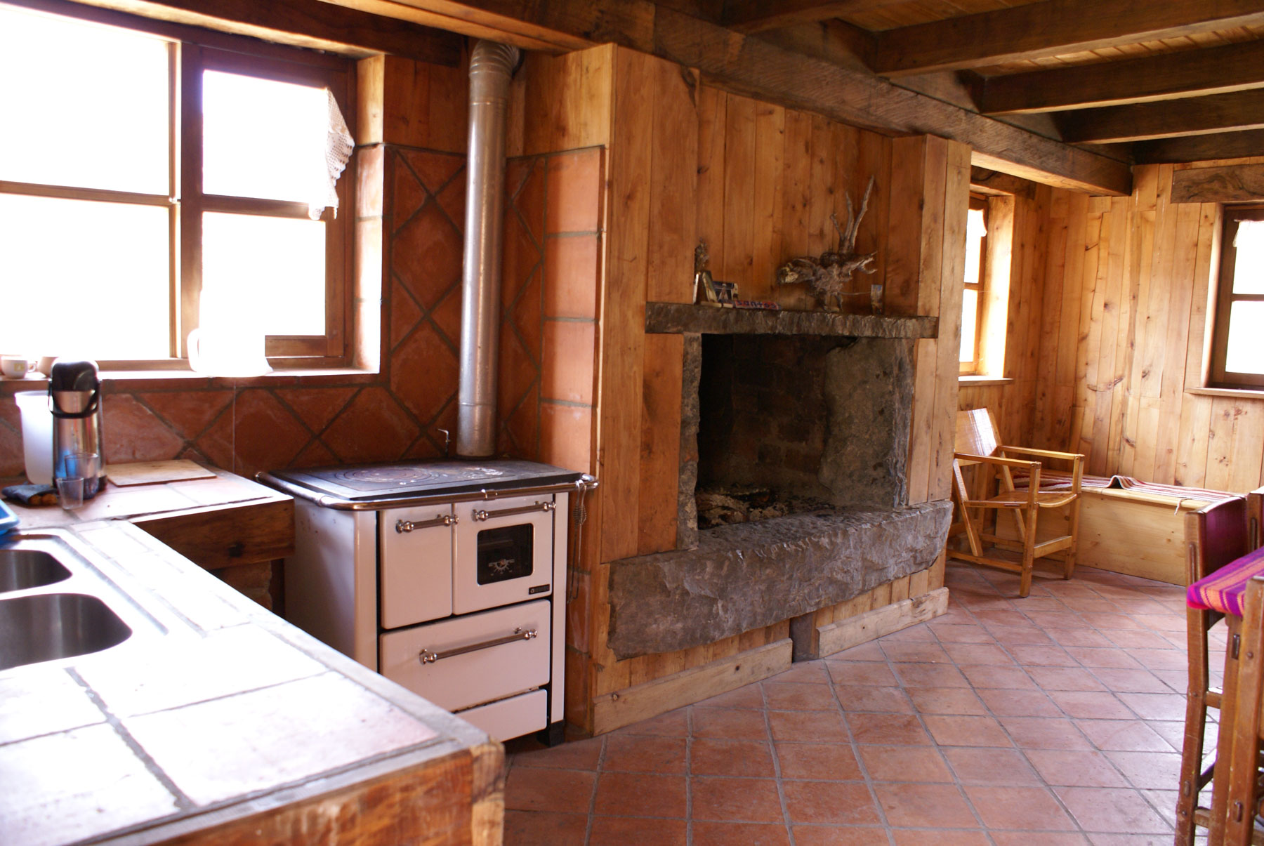chalet_huachucocha_chavin_huantar_huari_peru_andes_hut_cordillera_blanca_4