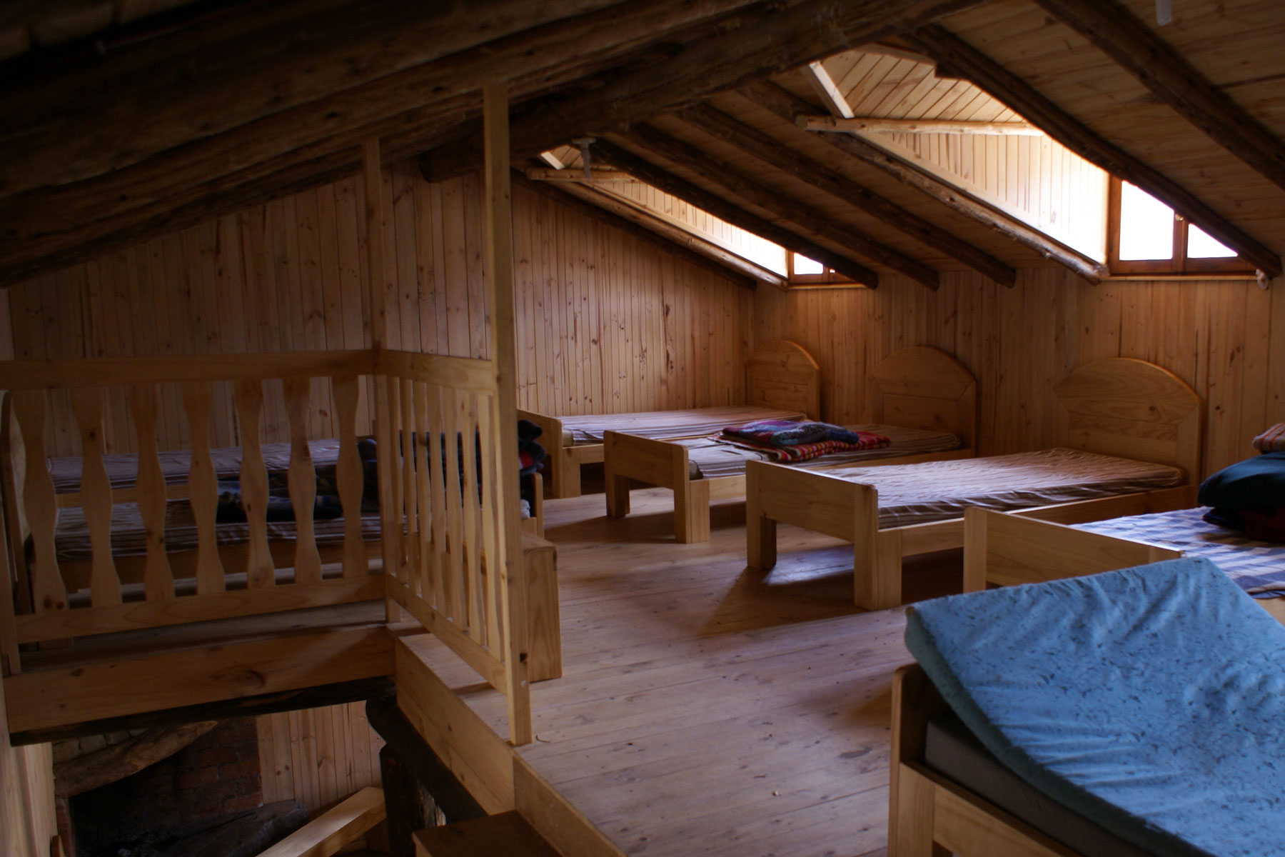 chalet_huachucocha_chavin_huantar_huari_peru_andes_hut_cordillera_blanca_5