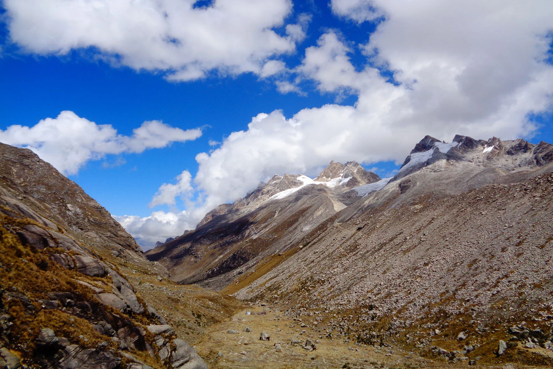 refugio_ishinca_peru_andes_hut_cordillera_blanca_9